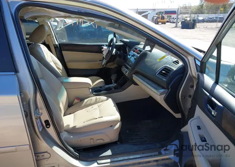 2016 Subaru Outback 2.5I Limited z USA, uszkodzony, nr VIN 4S4BSBNC8G3206771